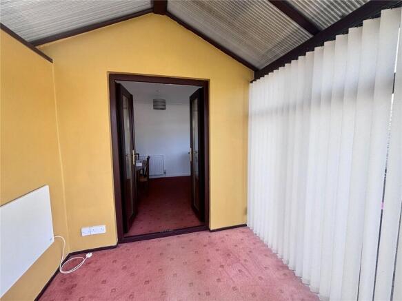 3 bed Semi-Detached for sale Image 10
