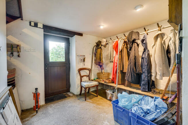 Boot room/worksho...