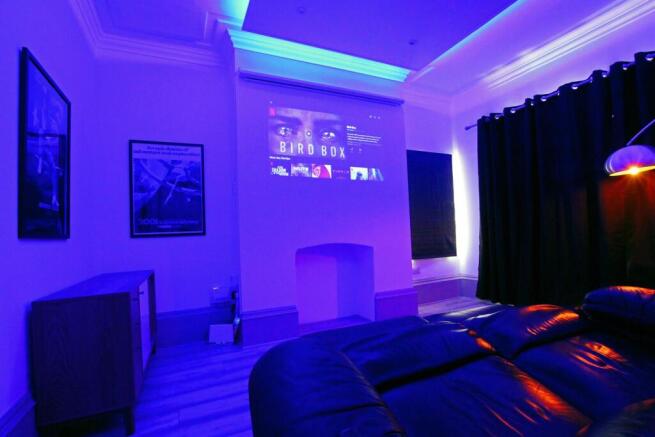 Cinema+Room