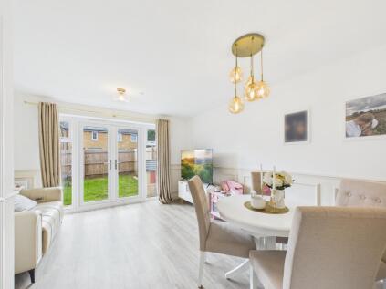 Heol Sirhowy, Caldicot, NP26