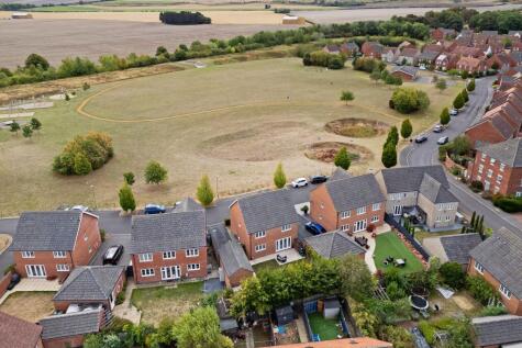 Diamond Way, Chilton, OX11