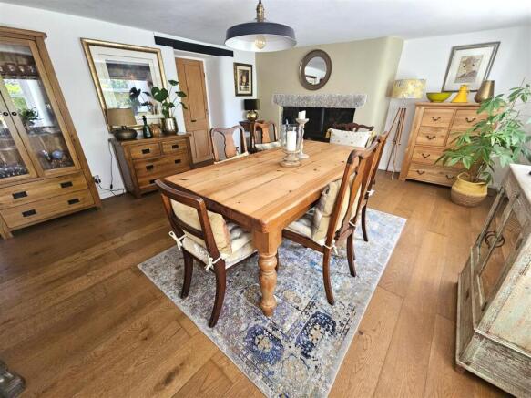 Dining Room.jpg