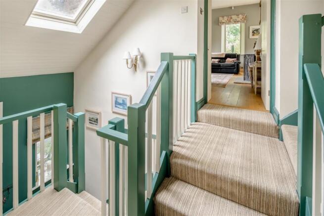 8514373-interior12.jpg