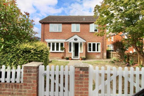 Eastern Road, Lymington, SO41