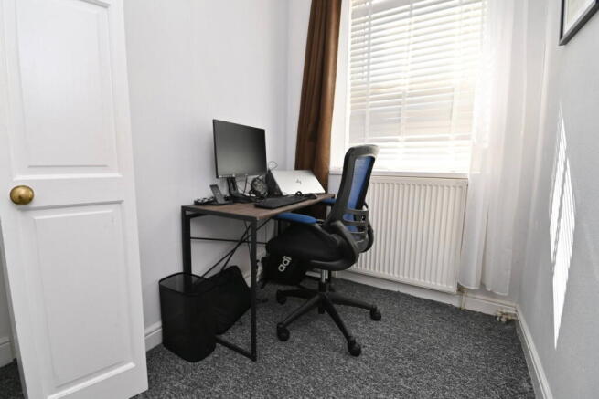 2 bed Terraced for sale Image 8