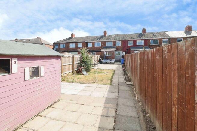 3 bed Terraced for sale Image 12