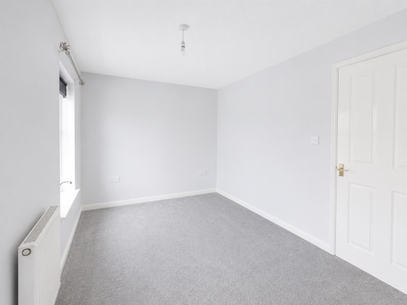 2 bed Town House for sale Image 12