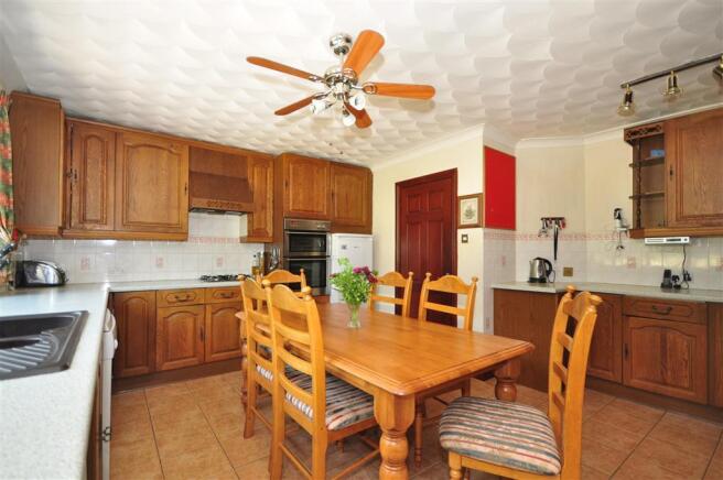 Kitchen/Breakfast Room