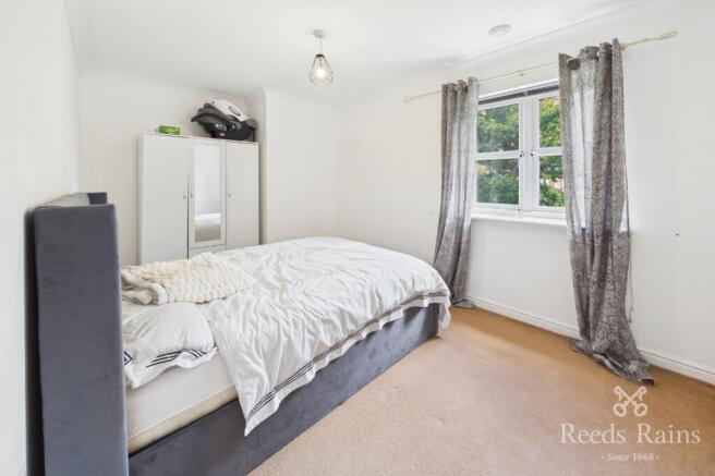 2 bed Apartment for sale Image 5