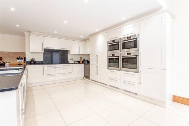 Kitchen 01