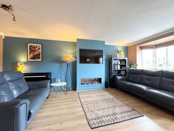 3 bed Town House for sale Image 7