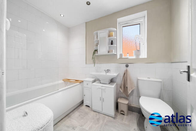 Grange Avenue, West Derby, L12 photo 4