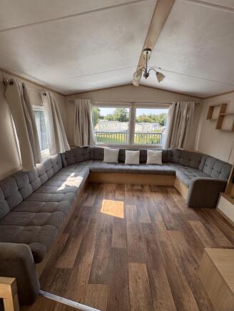 Dizzard 27 Hedley Wood Caravan Park, Bridgerule, Devon photo 4