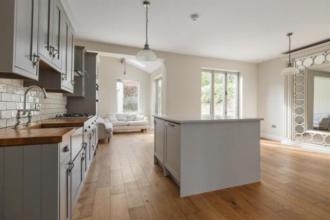 Grange Crescent, Sharrow, S11 photo 4