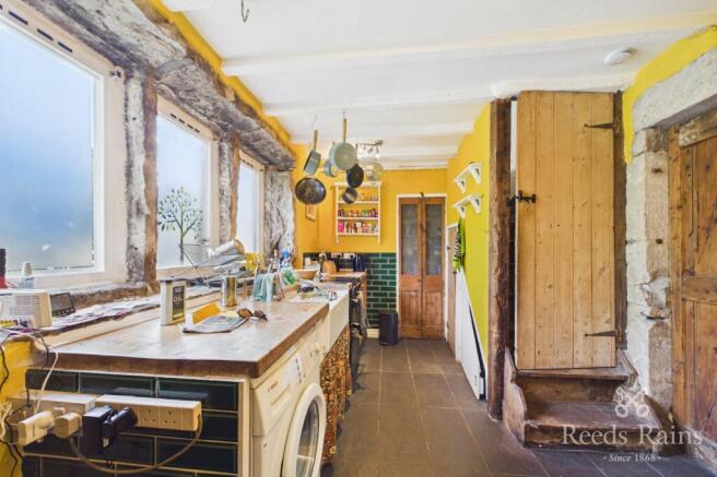 3 bed Terraced for sale Image 5