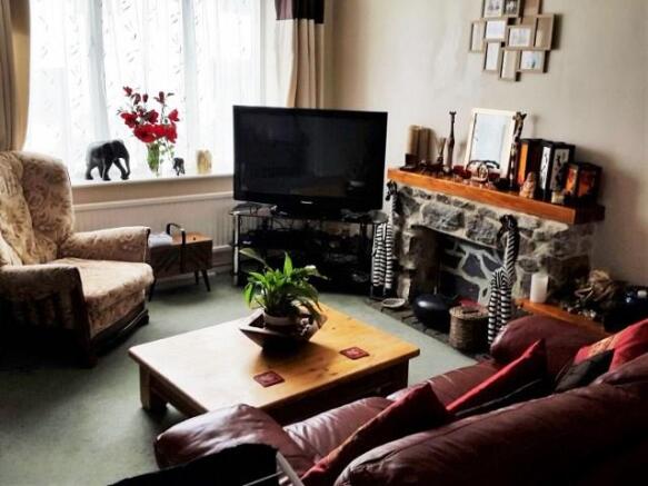 Lounge/Dining Room