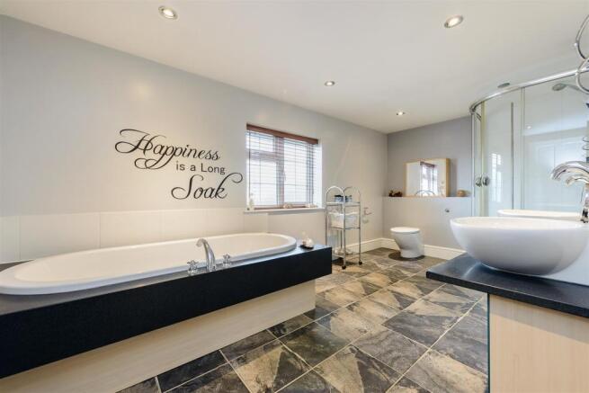 8286457-interior15-max.jpg