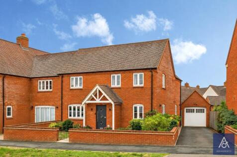 Juno Crescent, Brackley, Northants