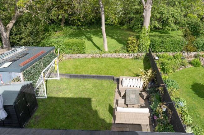 4 bed Semi-Detached for sale Image 8