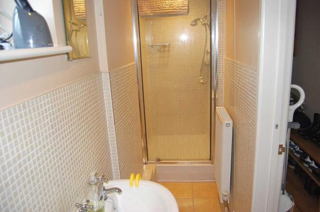 GF Shower Room
