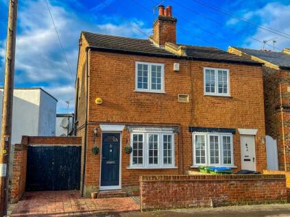 School Road, East Molesey, KT8