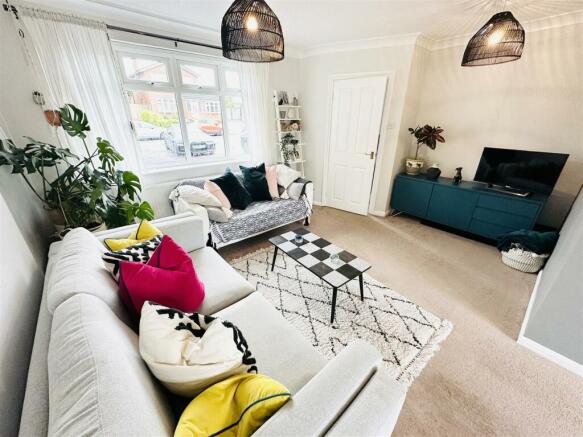 Lounge / Dining Room