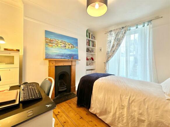Bedroom 2.JPG