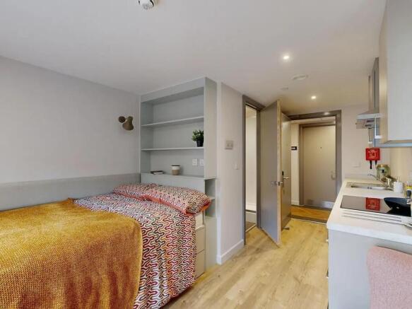 Studio to rent Image 8