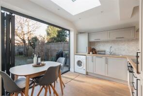 Ground Floor Flat, 20, Cowper Road, Colliers Wood, London SW19 1AB