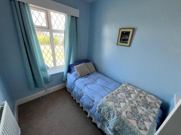 4 bed Semi-Detached for sale Image 5