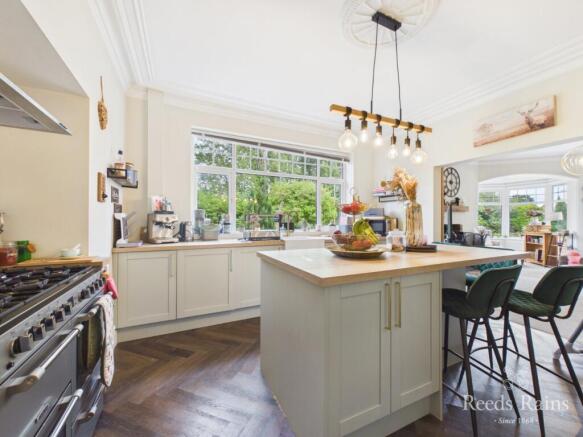 2 bed Semi-Detached for sale Image 5