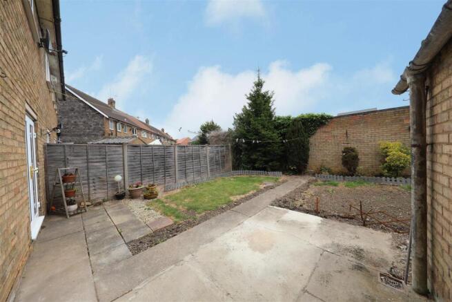 3 bed Semi-Detached for sale Image 10