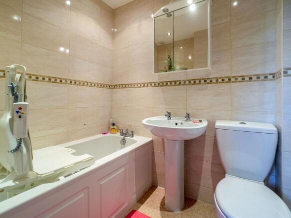 Photo 7