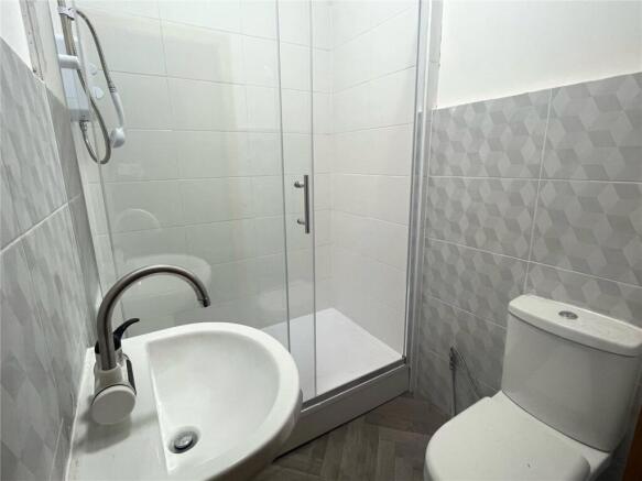 1 bed Semi-Detached to rent Image 5