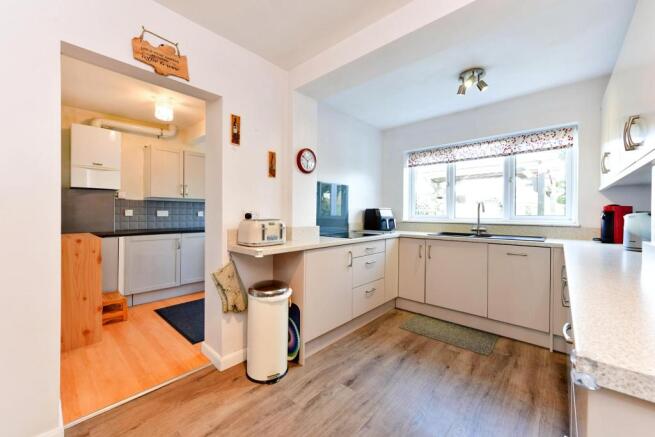 Kitchen/ Utility
