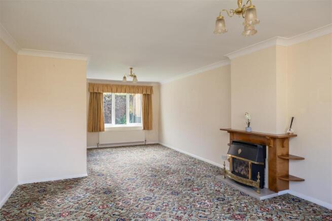 3 bed House for sale Image 5
