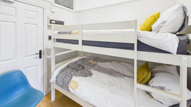 2 bed Flat for sale Image 6