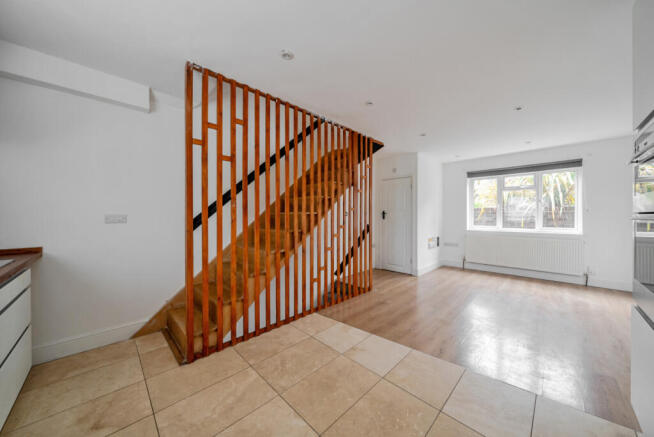 1439505-5-69cced4...