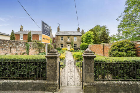 High Street, Purton, SN5