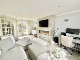 1, Bramshaw Way, New Milton BH25 7ST