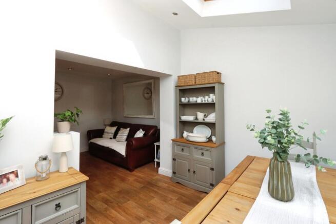 3 bed Semi-Detached for sale Image 9