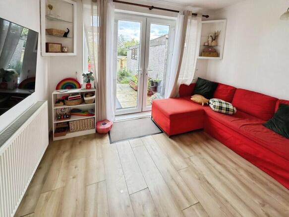 Brooklands Drive , Littleover photo 2