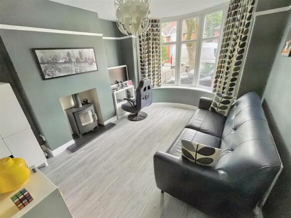 Sitting Room Aspect 2.jpg