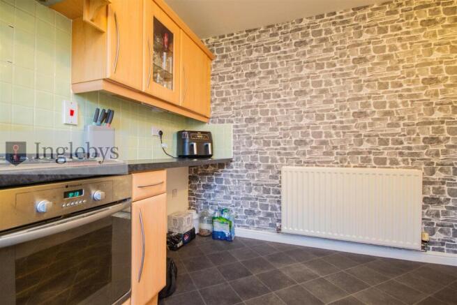 4 bed Detached for sale Image 9