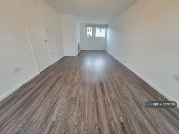 Living Room/Dining Area