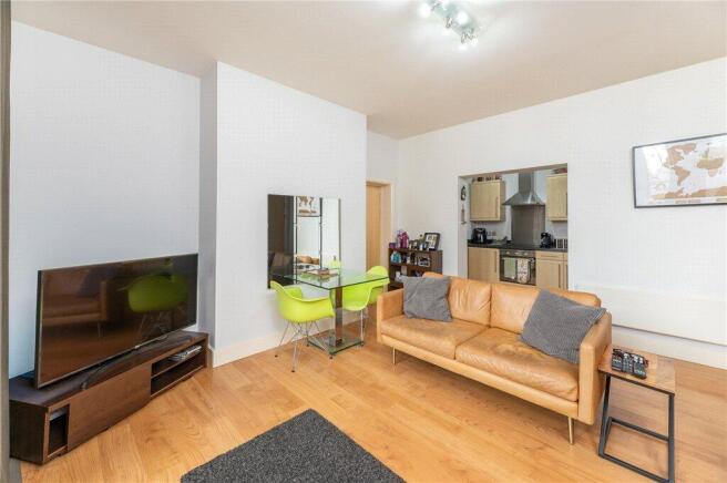 2 bed Apartment for sale Image 4