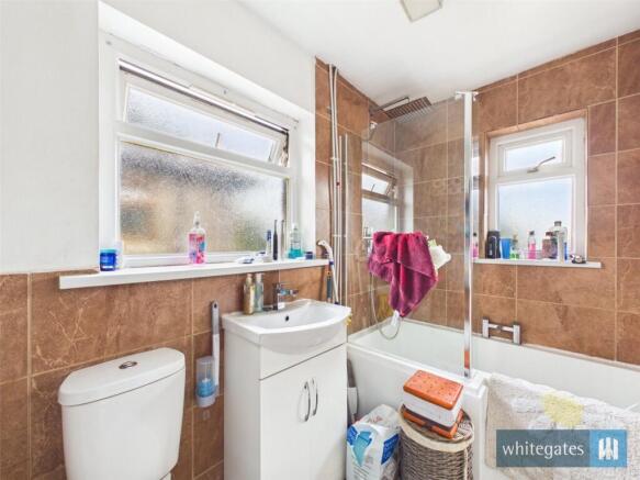 5 bed Semi-Detached for sale Image 12