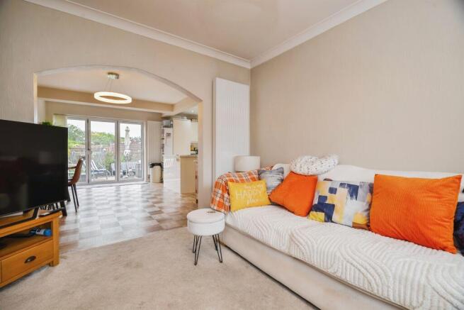3 bed Semi-Detached for sale Image 7