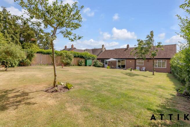 Sunnyside, Holton Road (24).jpg