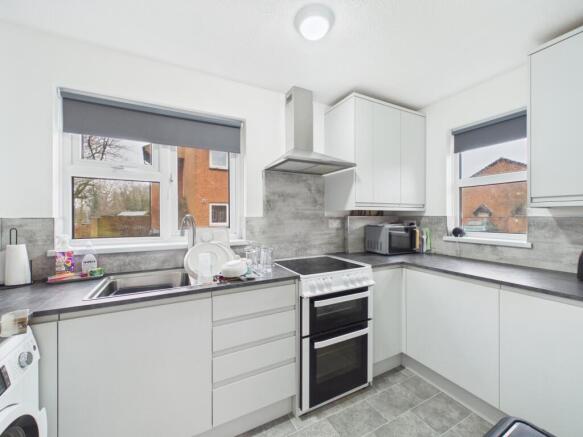 CAM02023G0-PR0202-STILL002